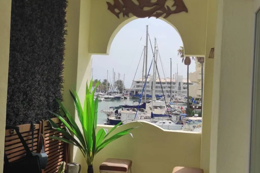 Isla De Levante - Puerto Marina, Benalmadena İspanya