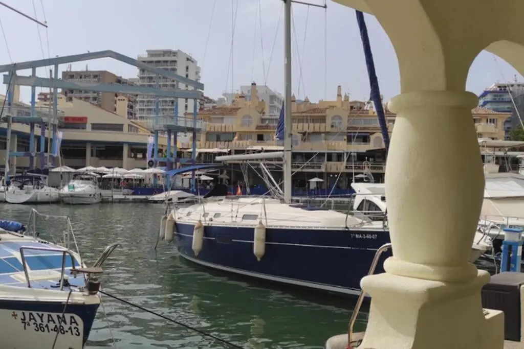 Isla de Levante - Puerto Marina, Benalmádena 0*,